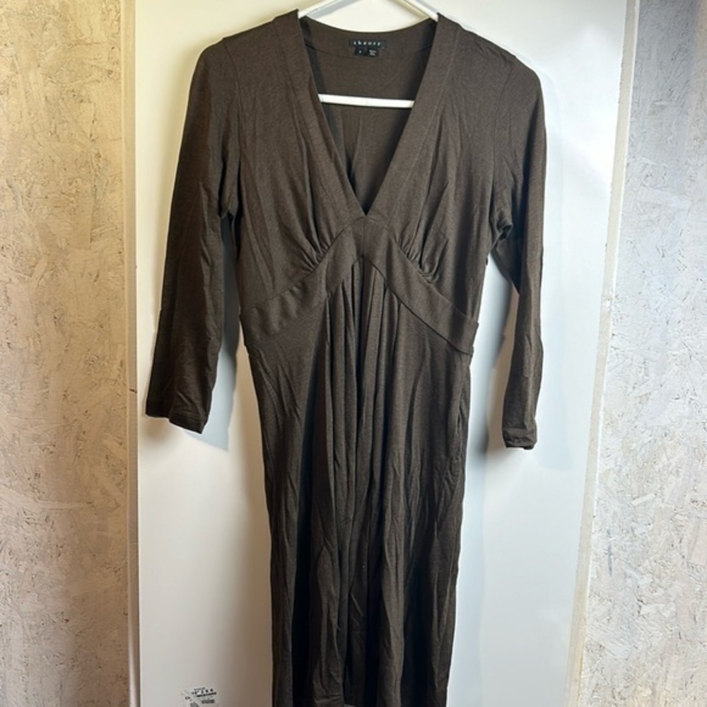 Theory brown v neck long sleeve dress‎